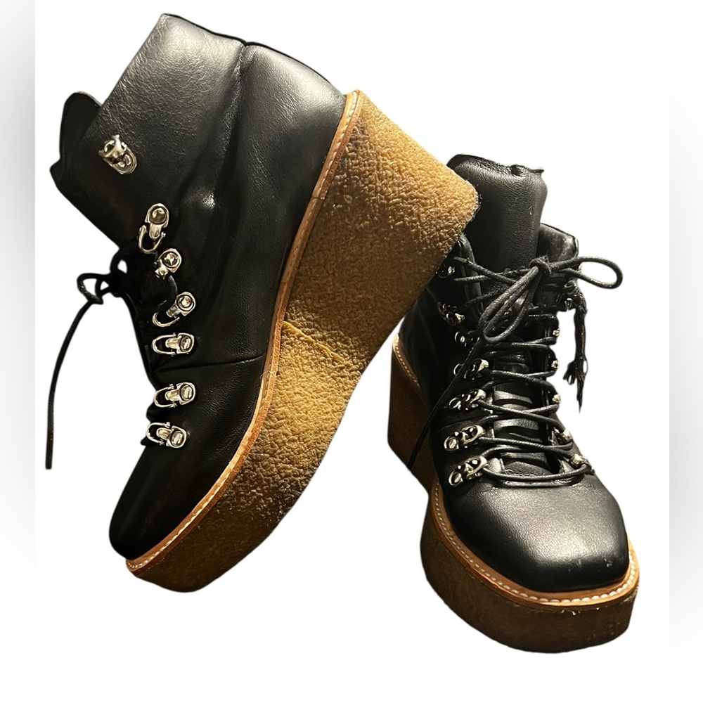 Black Platform Ankle Boots Viajar 2 Leather uppers by Jeffrey Campbell 8.5